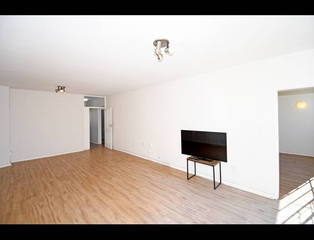 2 BEDROOM APARTMENT FOR SALE IN CRAIGHALL PARK